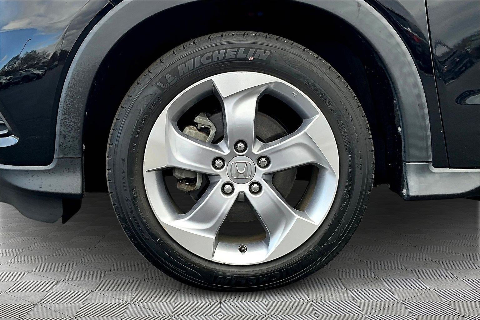 Used 2021 Honda HR-V LX image 32