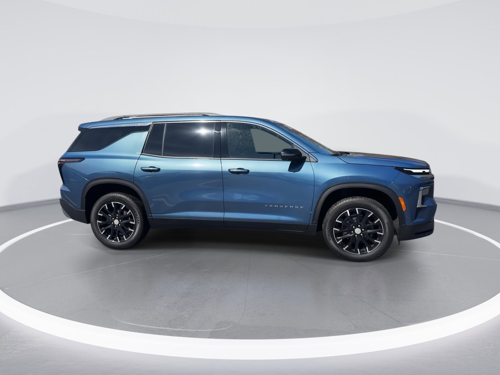 Certified 2025 Chevrolet Traverse LT w/ Enhanced Driving Package image 10