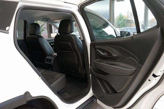 Used 2022 GMC Terrain SLT image 42