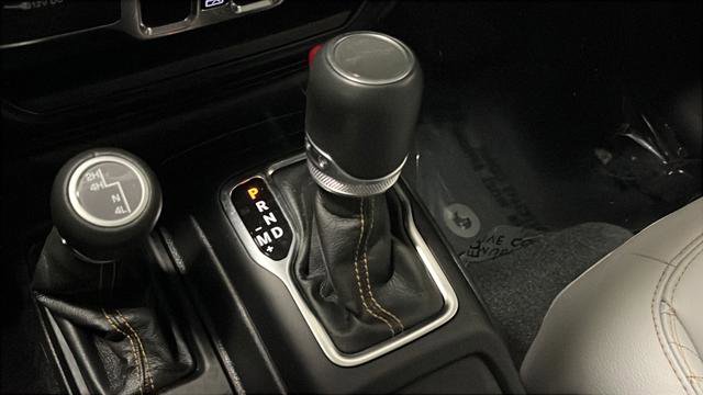 Used 2023 Jeep Gladiator Overland AWD/4WD image 18