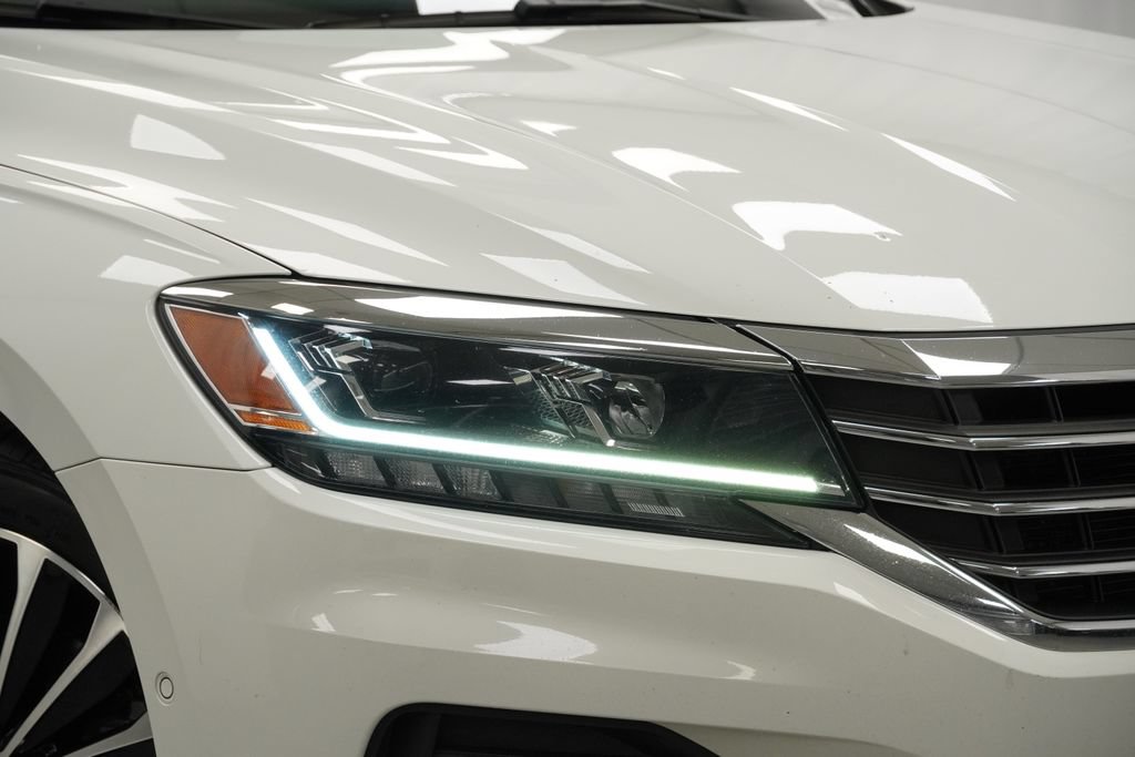 Used 2022 Volkswagen Passat 2.0T FWD image 6