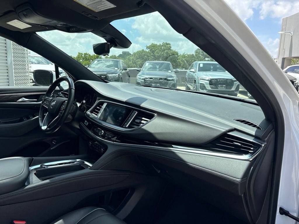 Used 2023 Buick Enclave Avenir w/ Avenir Technology Package FWD image 16
