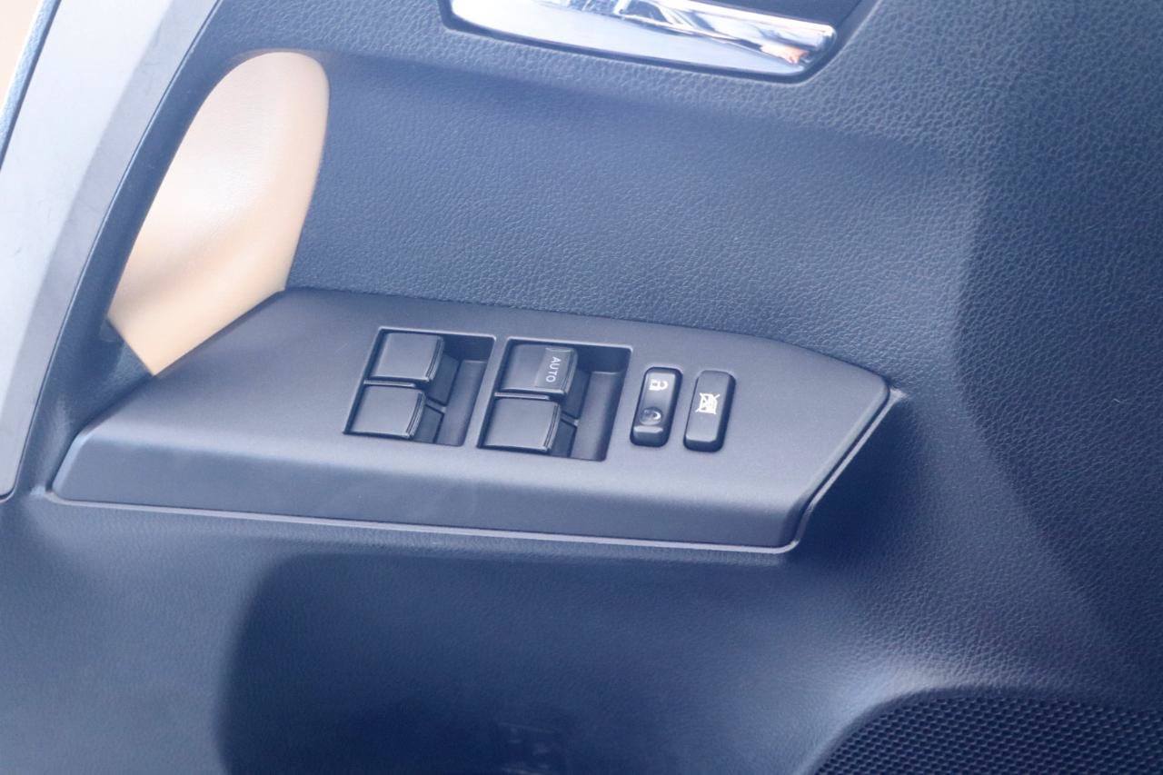 Used 2017 Toyota RAV4 XLE w/ All Weather Liner Package AWD/4WD image 28
