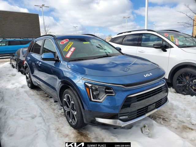 Certified 2025 Kia Niro SX Touring