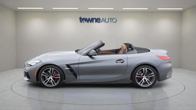 Used 2021 BMW Z4 M40i w/ Executive Package image 3