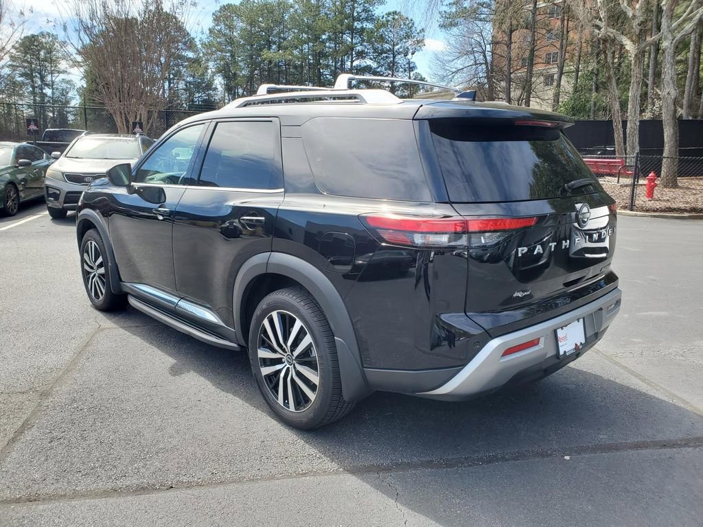 Certified 2024 Nissan Pathfinder Platinum w/ Cargo Package FWD image 7