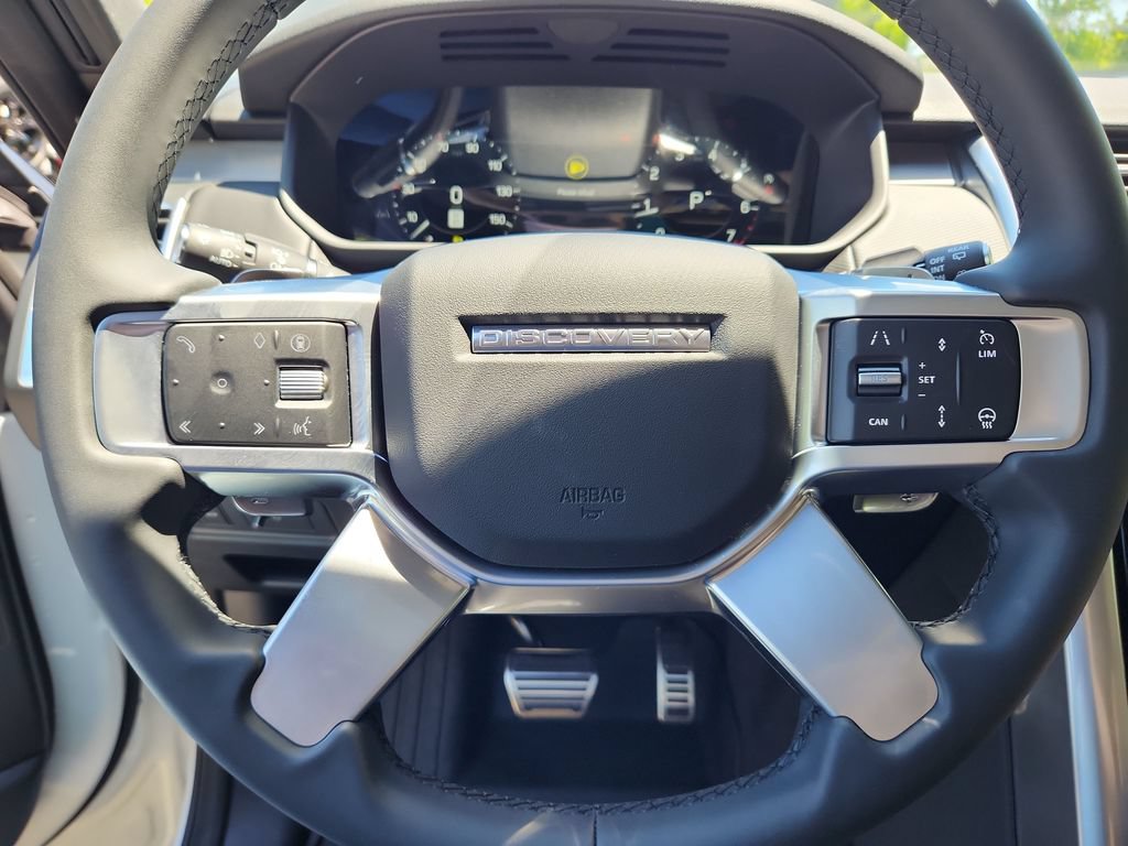 New 2026 Land Rover Discovery Dynamic SE AWD/4WD image 18