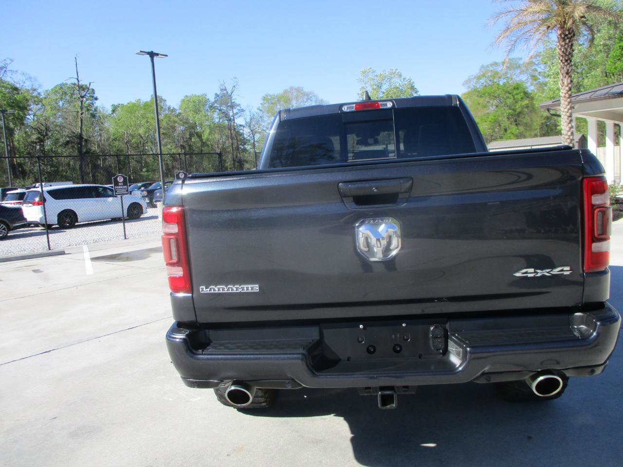 Used 2019 RAM 1500 Laramie w/ Sport Appearance Package AWD/4WD image 5