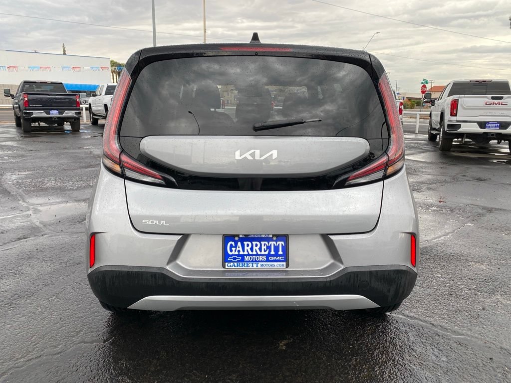 Used 2024 Kia Soul FWD image 14