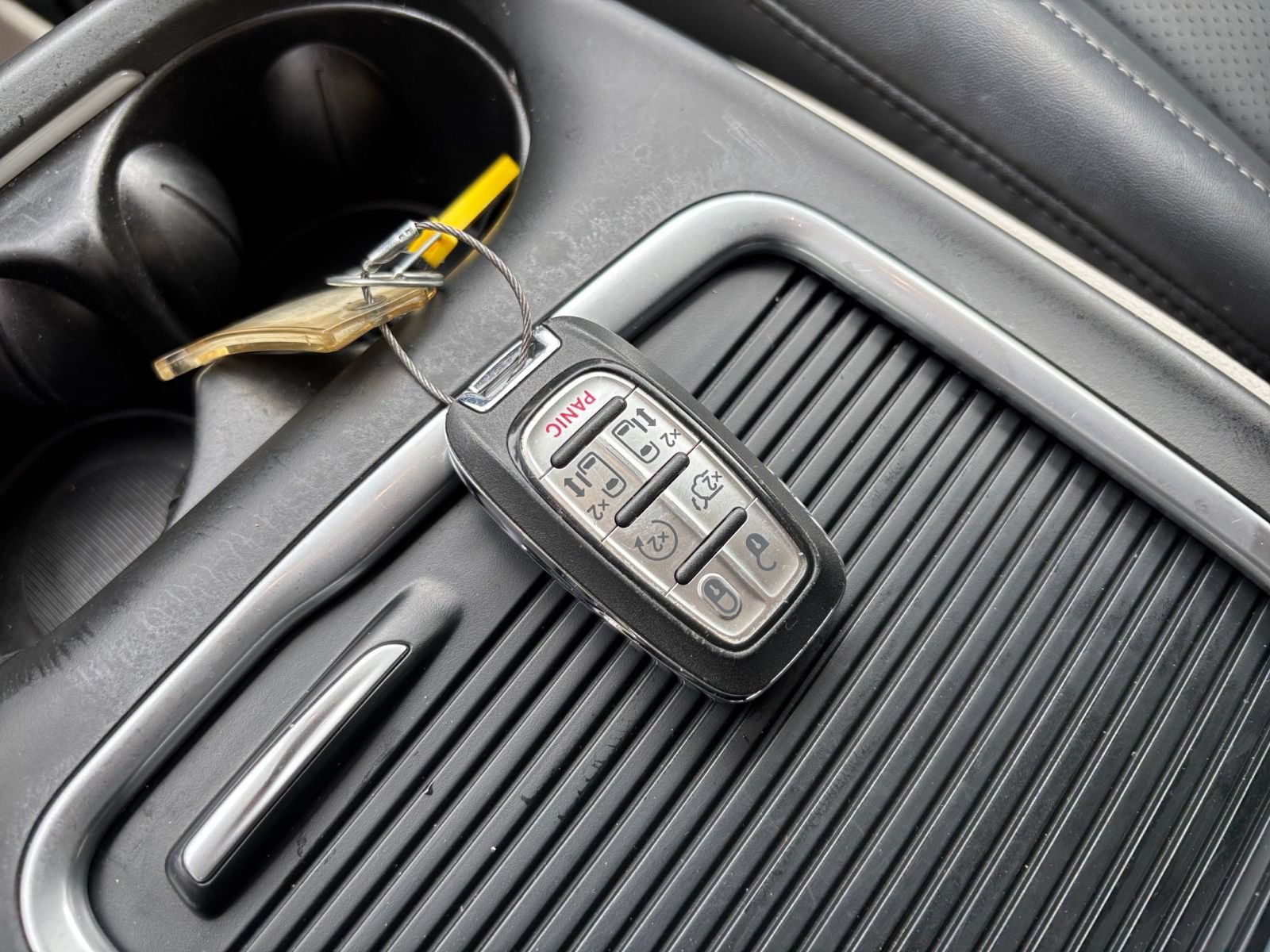 Used 2024 Chrysler Pacifica Touring-L FWD image 22