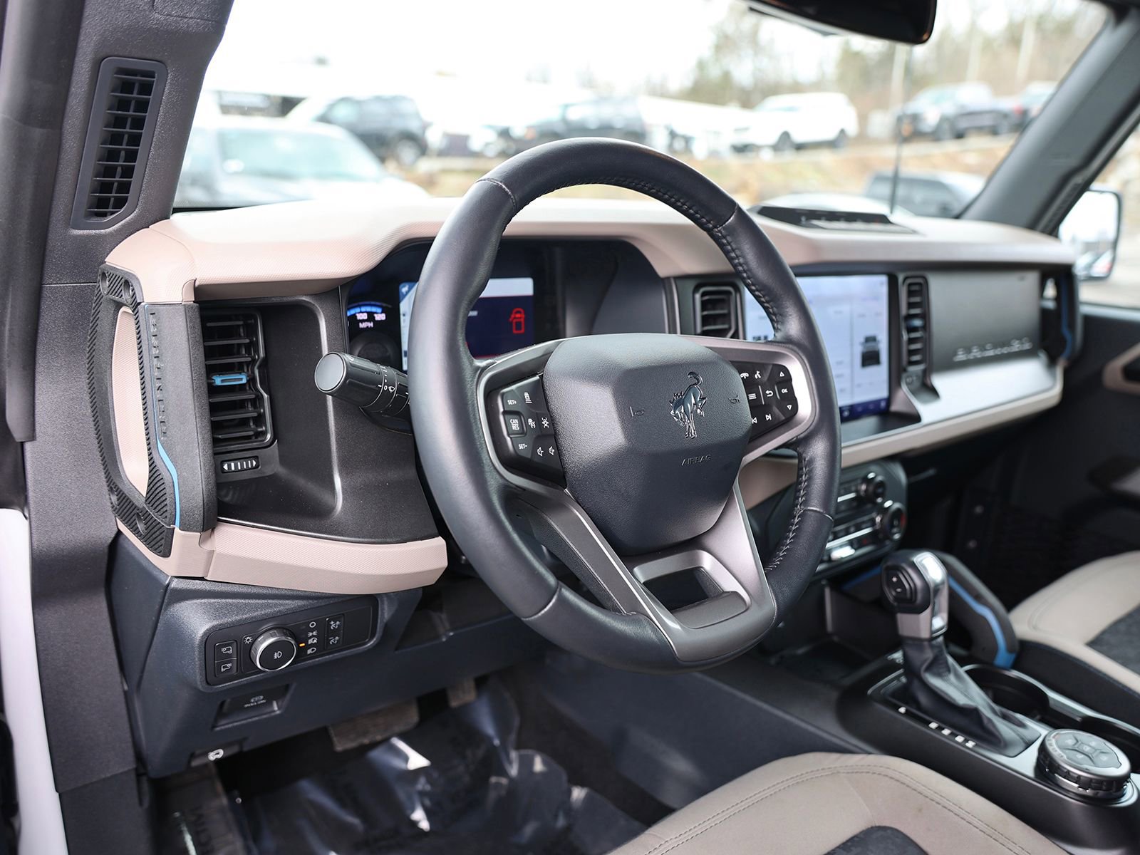 Used 2022 Ford Bronco Wildtrak image 17