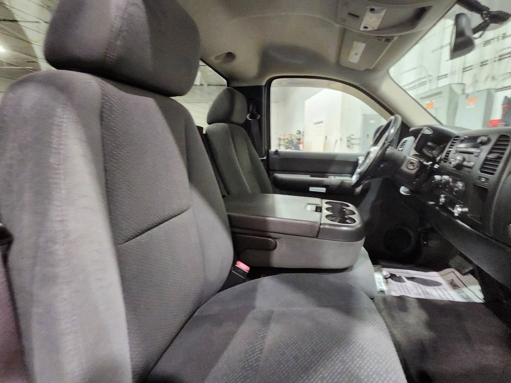 Used 2008 Chevrolet Silverado 1500 LT w/ Suspension Package, Off-Road AWD/4WD image 20