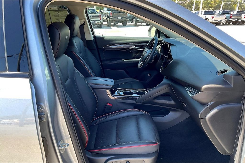 Used 2023 Buick Envision Essence w/ Sport Touring Package FWD image 14