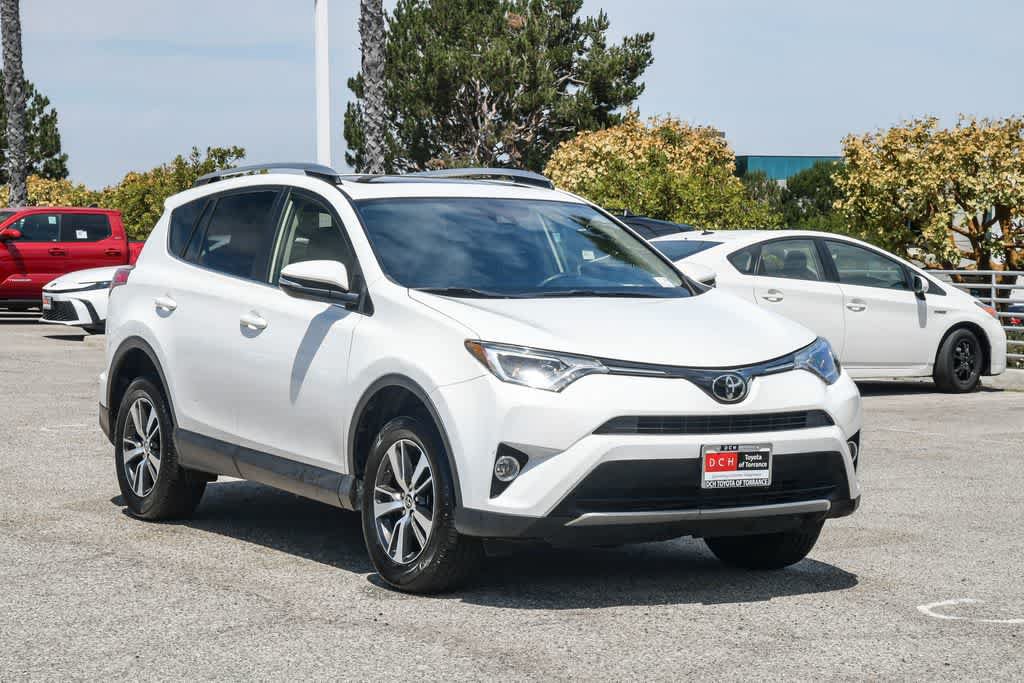 Used 2018 Toyota RAV4 XLE FWD image 3