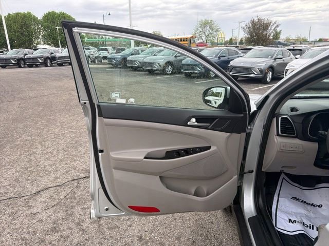 Used 2019 Hyundai Tucson SE w/ Cargo Package image 25