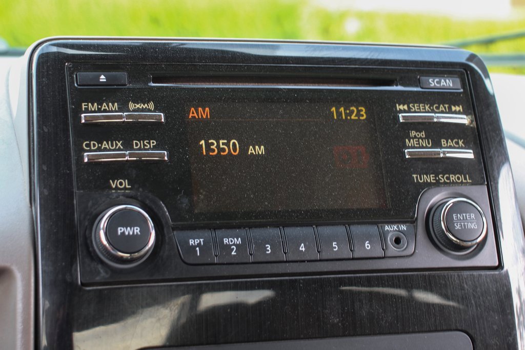 Used 2013 Nissan Titan SV w/ SV Value Truck Pkg image 25