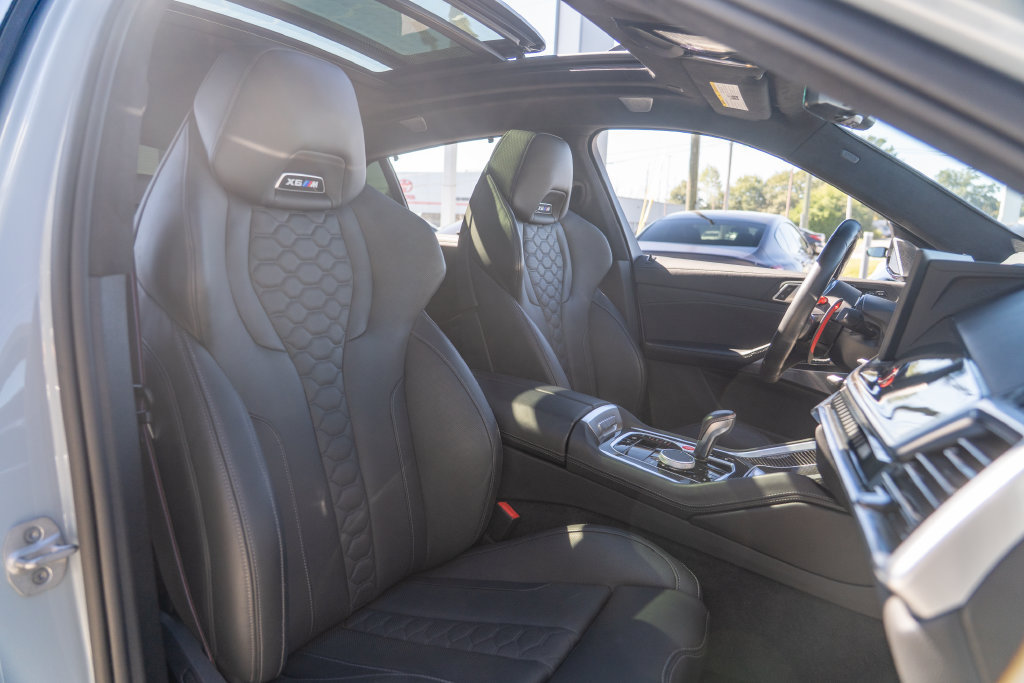 Used 2026 BMW X6 M Competition w/ Executive Package AWD/4WD image 23