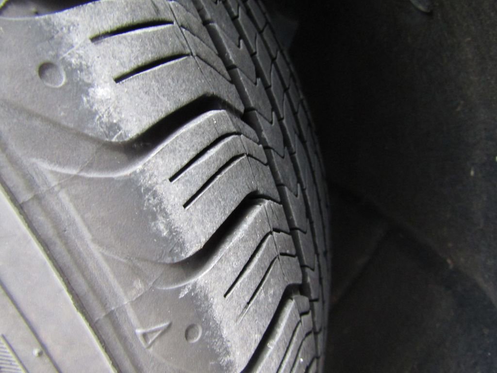 Used 2023 Chevrolet Camaro LT w/ Technology Package image 33