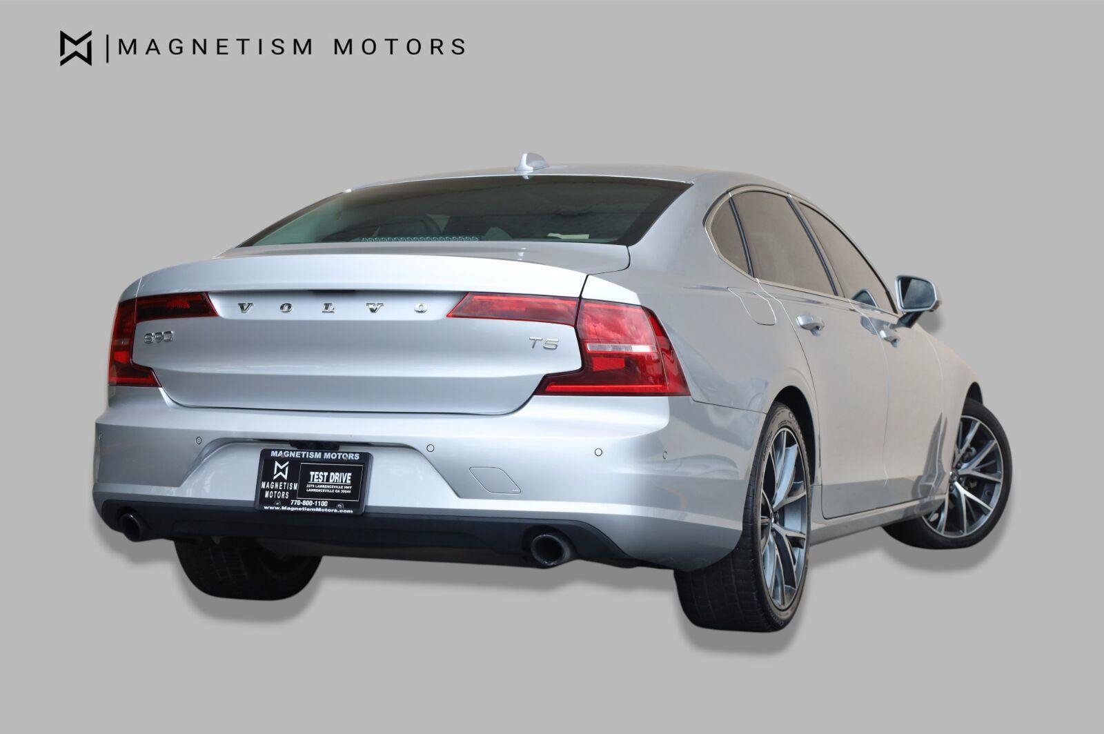 Used 2018 Volvo S90 T5 Momentum w/ Convenience Package FWD image 8