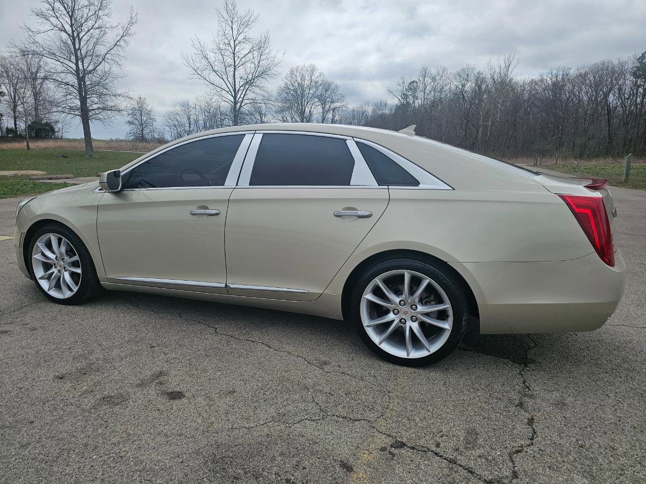 Used 2014 Cadillac XTS Premium image 9