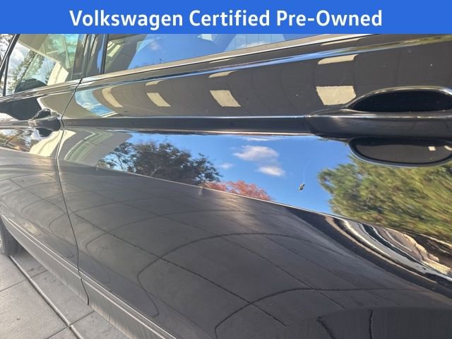 Certified 2023 Volkswagen Tiguan SE w/ Panoramic Sunroof Package image 10