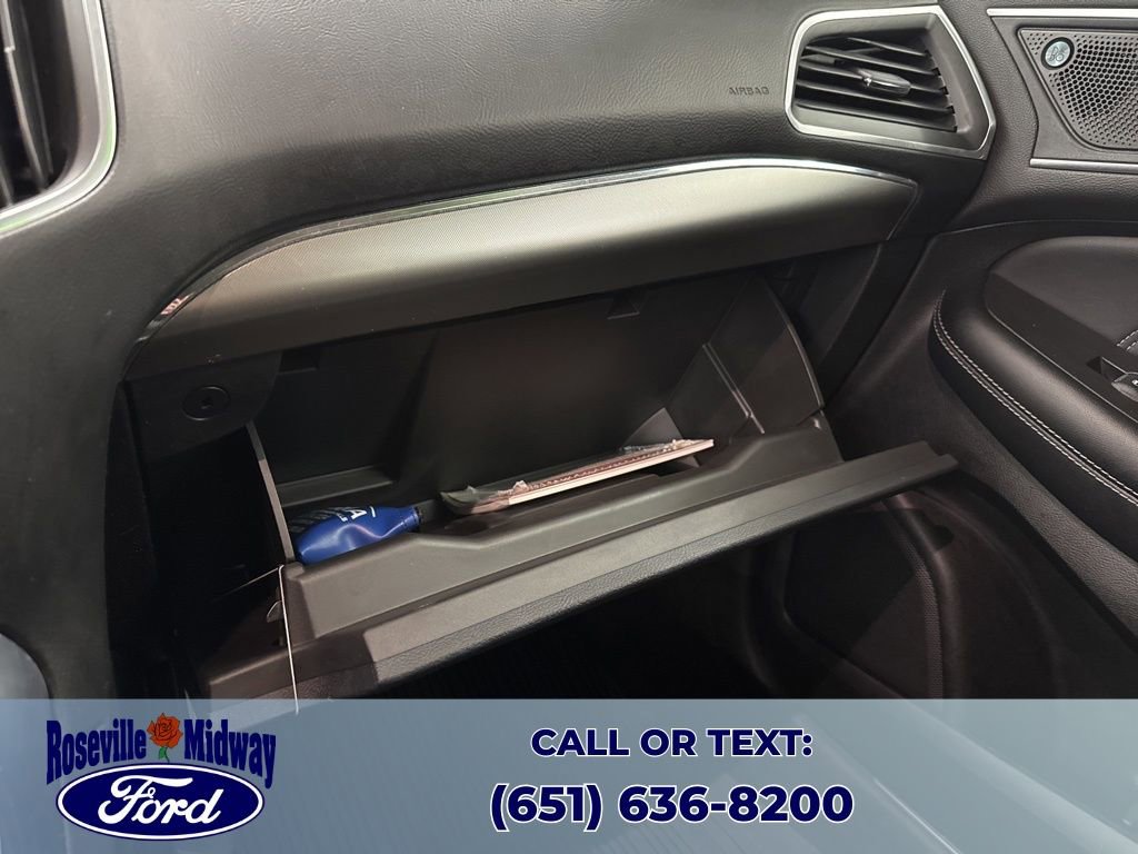 Used 2023 Ford Edge Titanium image 17