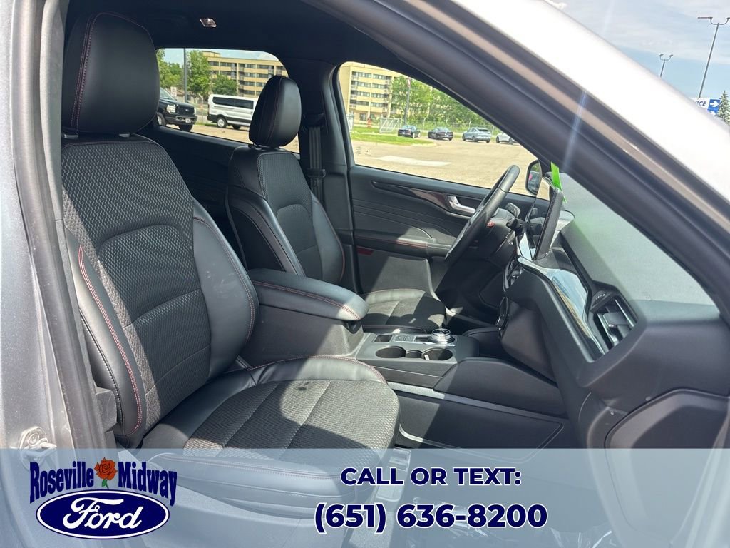 Used 2024 Ford Escape ST-Line w/ Tech Pack #1 AWD/4WD image 35