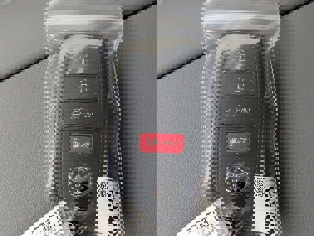 New 2026 Toyota Highlander Limited image 33