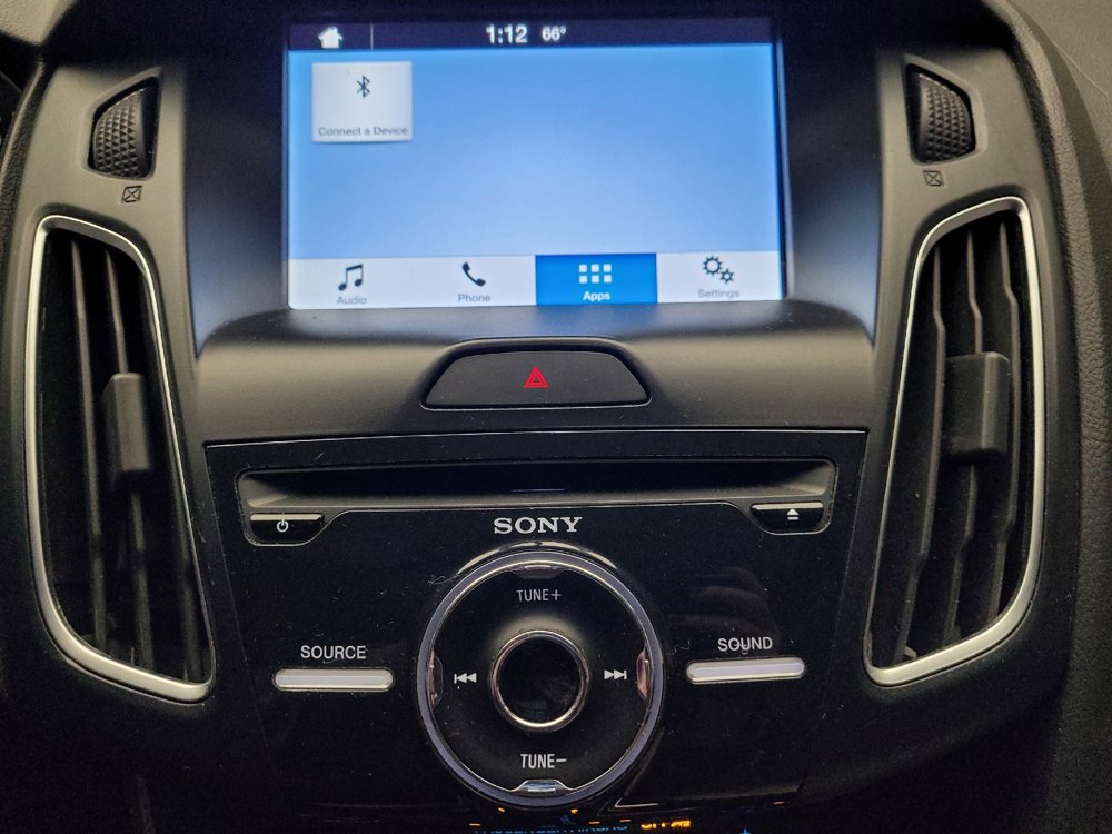 Used 2016 Ford Focus Titanium FWD image 25