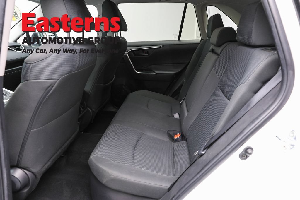 Used 2022 Toyota RAV4 LE AWD/4WD image 21