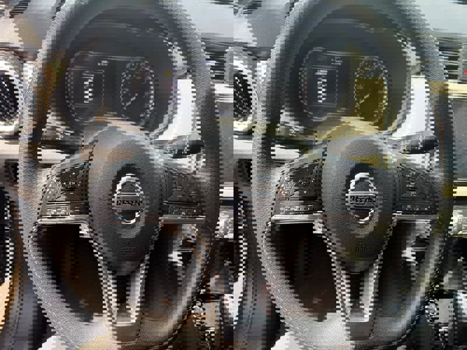 Used 2021 Nissan Versa SV image 19