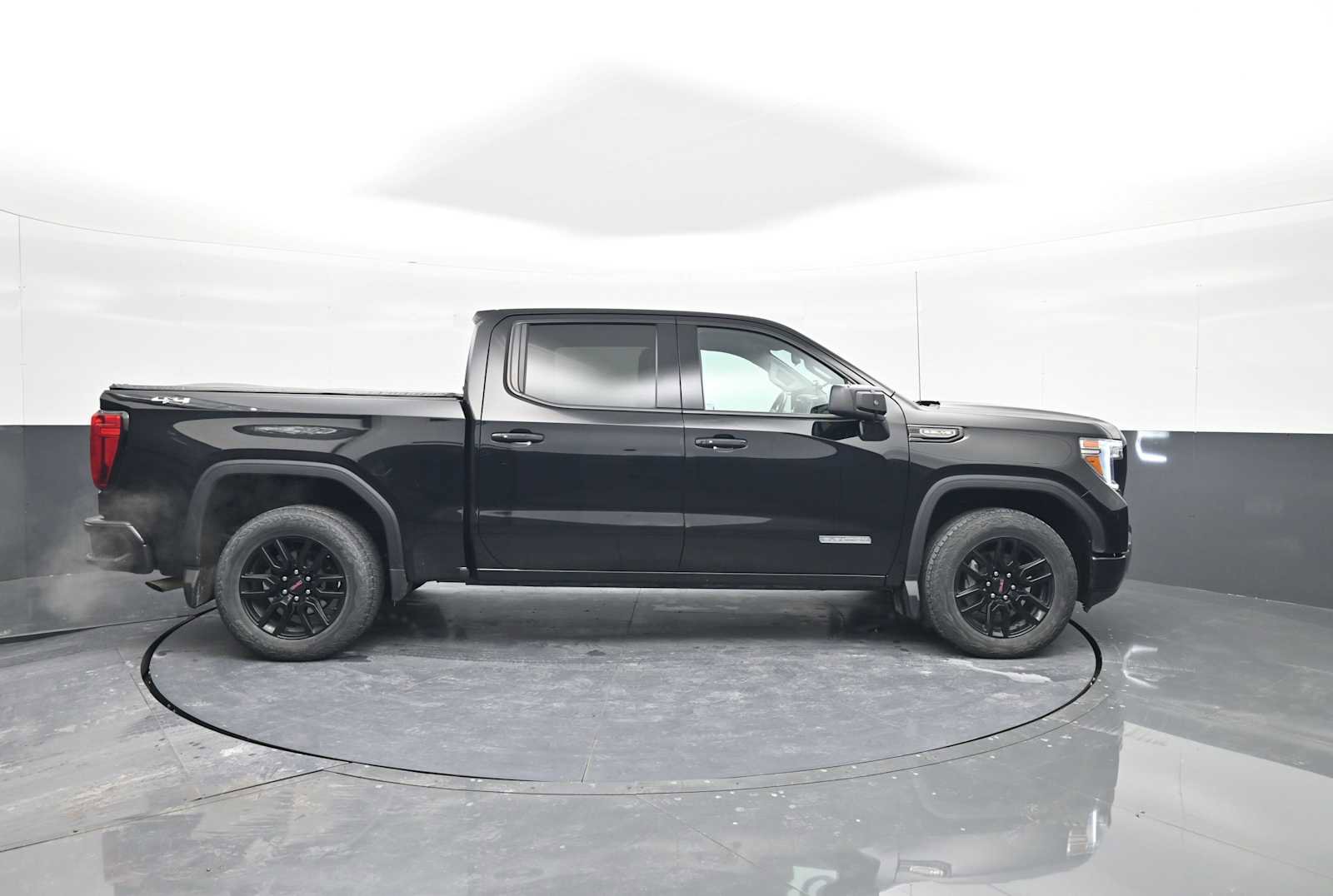 Used 2021 GMC Sierra 1500 Elevation image 9