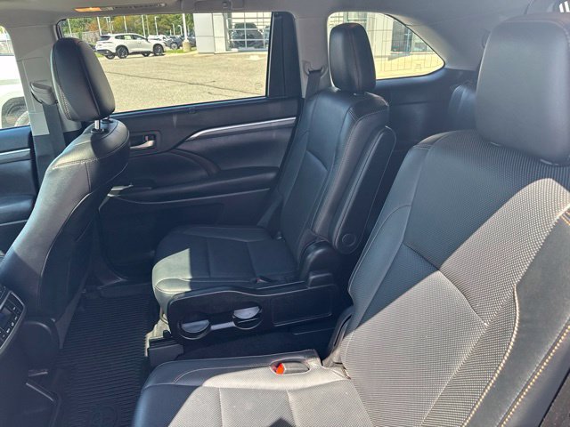 Used 2019 Toyota Highlander Limited AWD/4WD image 10