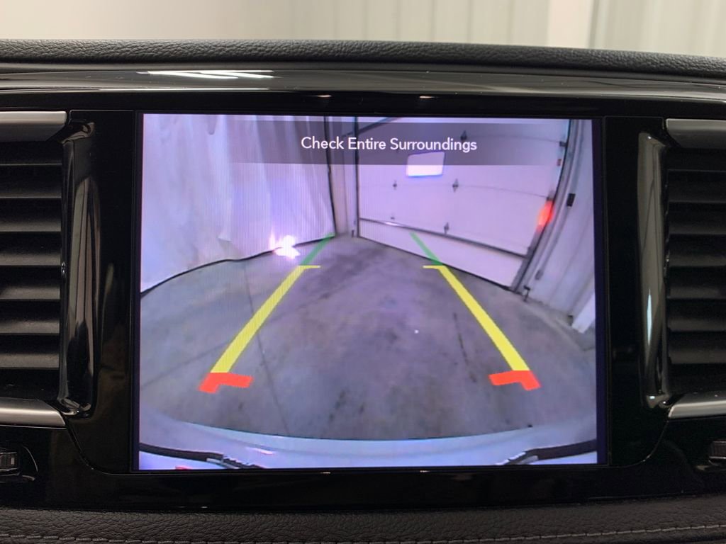 Used 2020 Chrysler Pacifica Limited image 10