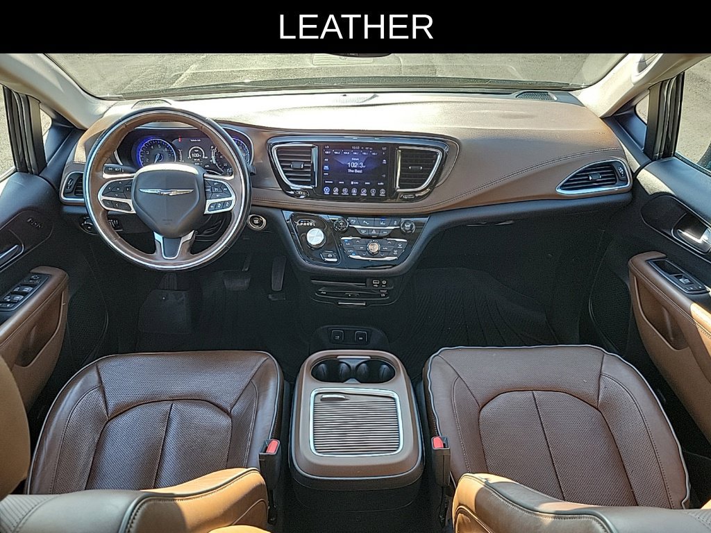 Used 2017 Chrysler Pacifica Limited w/ UConnect Theater Package FWD image 8