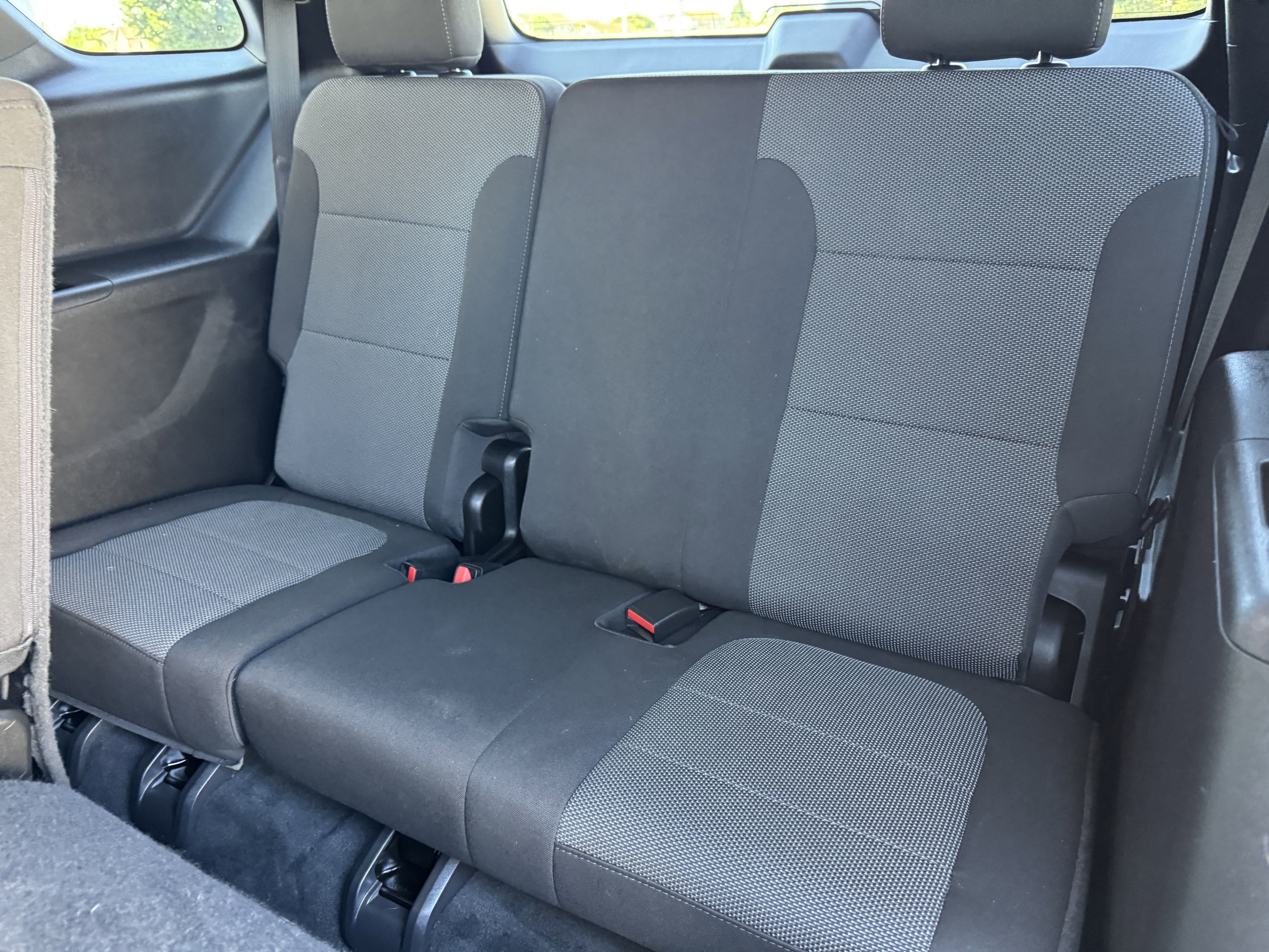 Used 2023 Chevrolet Traverse LT w/ Rear Camera Mirror Package image 14