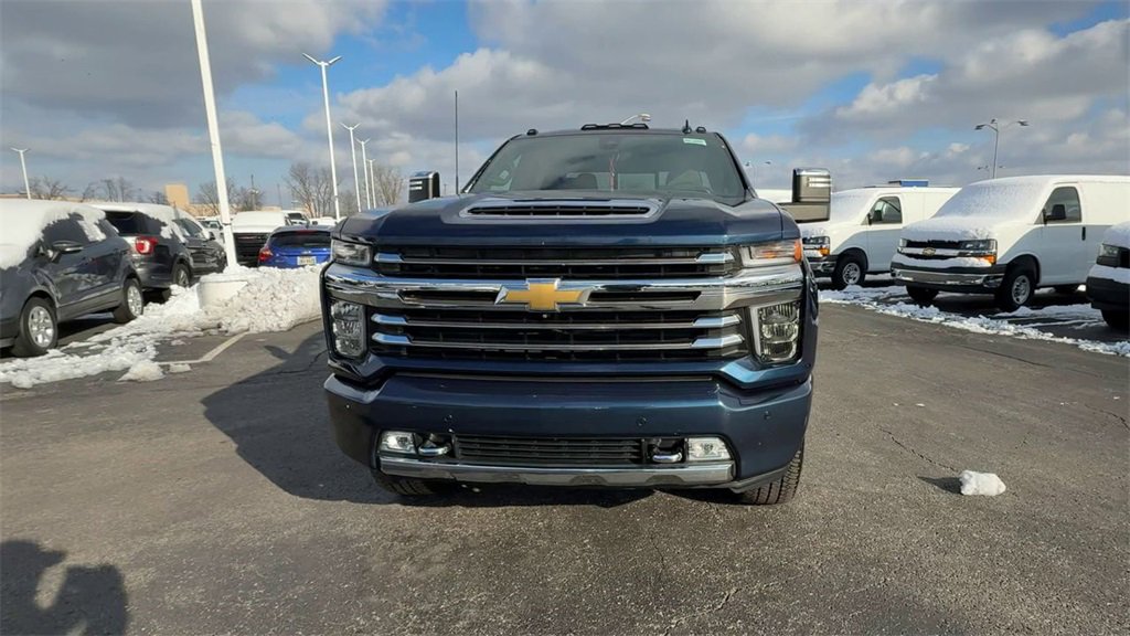 Used 2020 Chevrolet Silverado 3500 High Country w/ Z71 Off-Road Package image 3