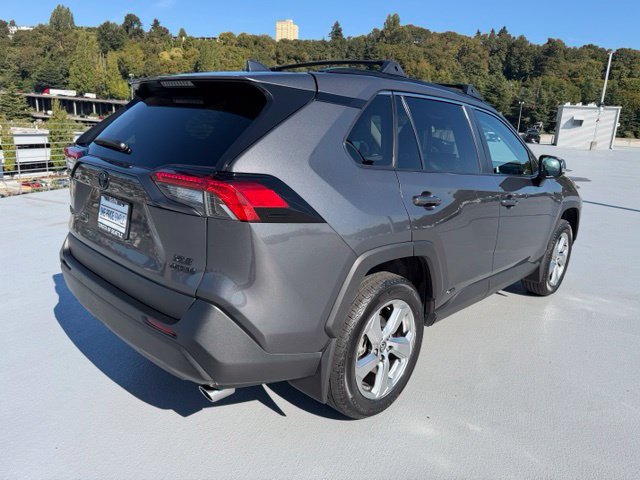 Certified 2021 Toyota RAV4 XLE Premium AWD/4WD image 5