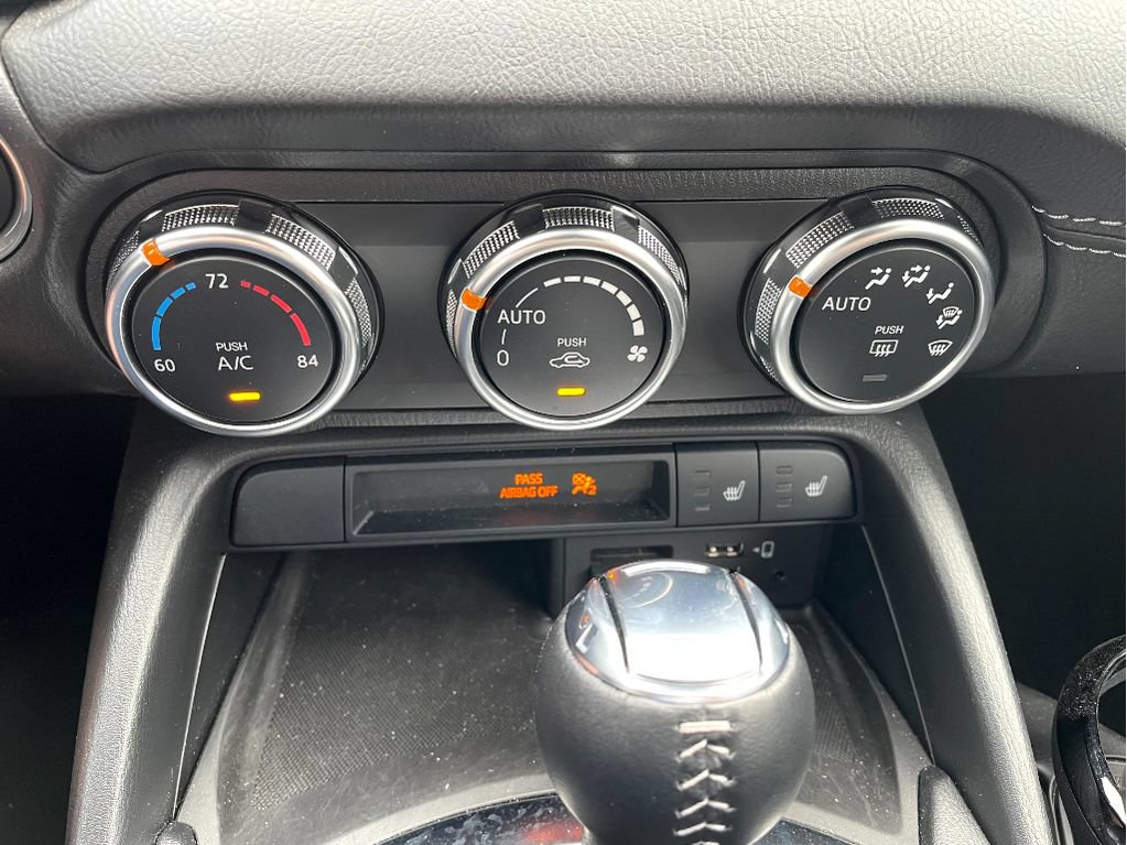 Used 2023 MAZDA MX-5 Miata Grand Touring RWD image 18