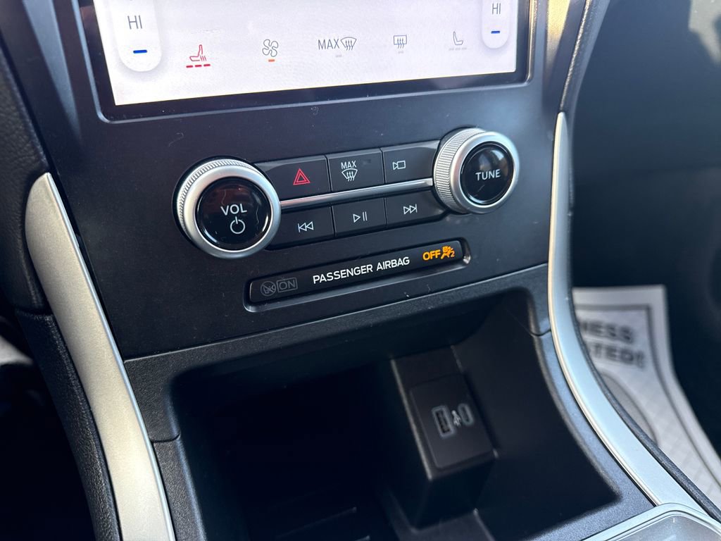 Used 2024 Ford Edge SEL w/ Convenience Package image 32