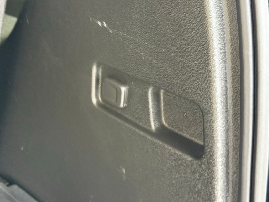 Used 2019 GMC Acadia Denali w/ GMC Pro Grade Package AWD/4WD image 6