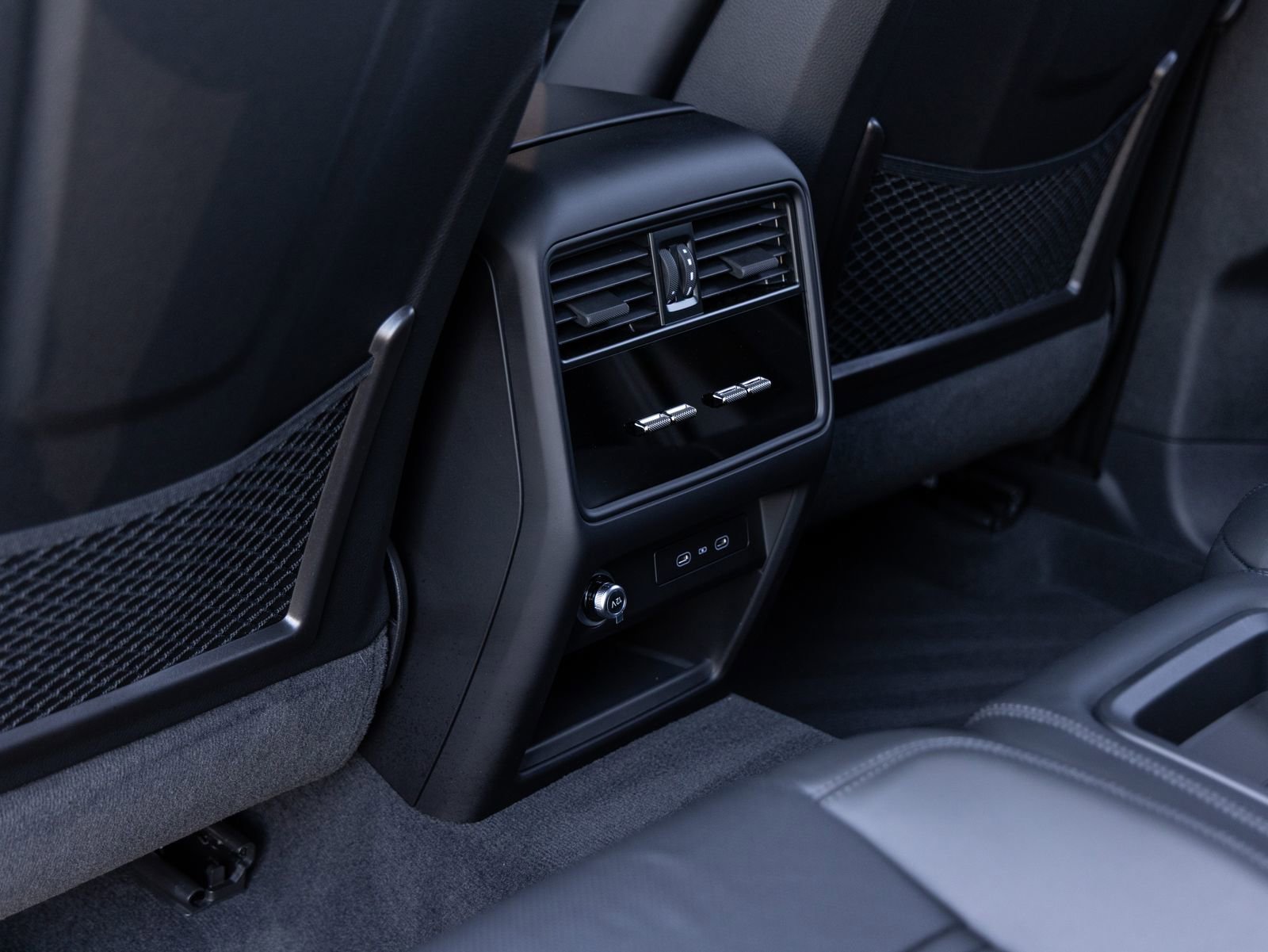 Certified 2026 Porsche Cayenne Turbo image 28