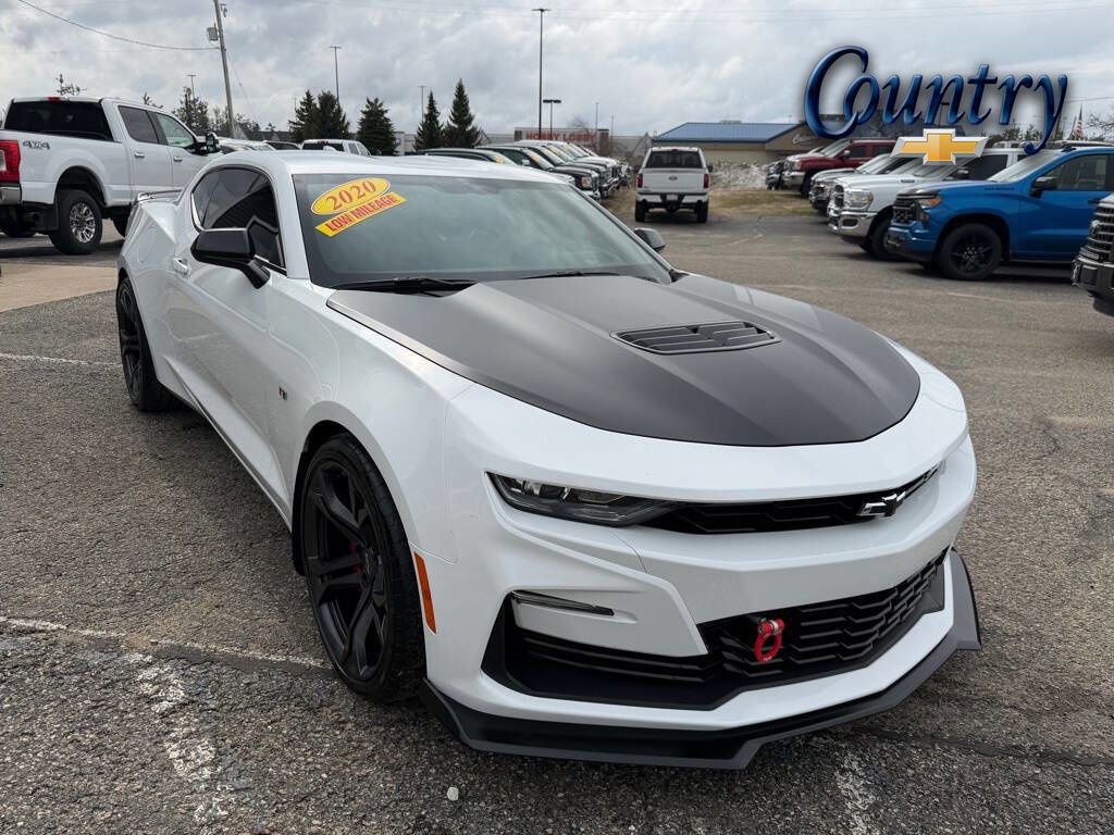 Used 2020 Chevrolet Camaro SS RWD image 1