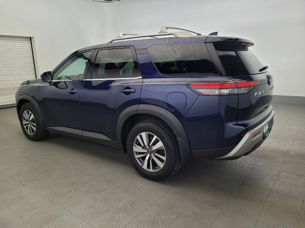 Used 2022 Nissan Pathfinder SL AWD/4WD image 3