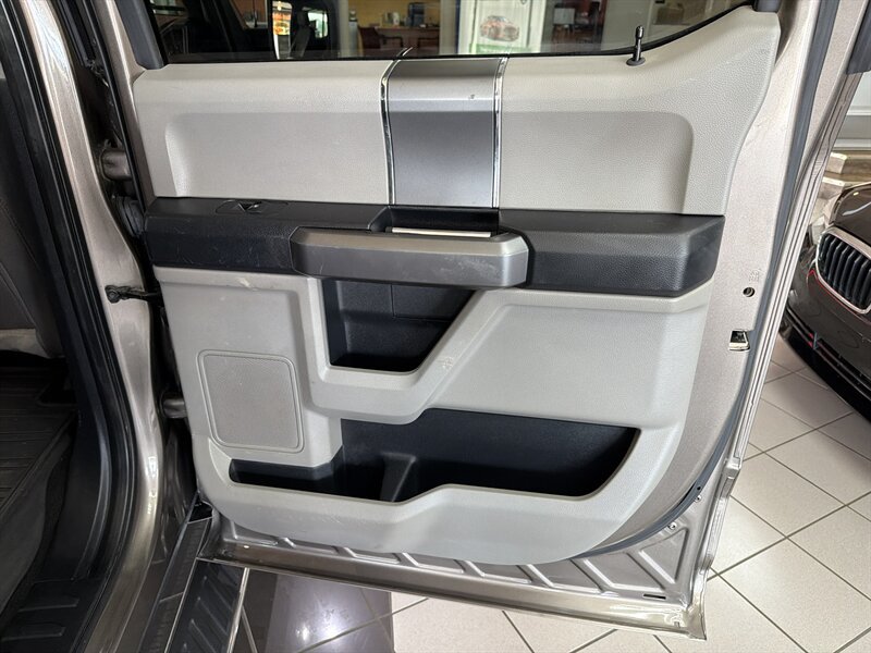 Used 2020 Ford F150 XLT w/ Equipment Group 302A Luxury AWD/4WD image 17