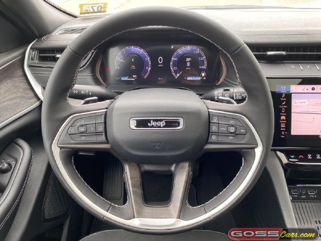 New 2026 Jeep Grand Cherokee Altitude AWD/4WD image 17