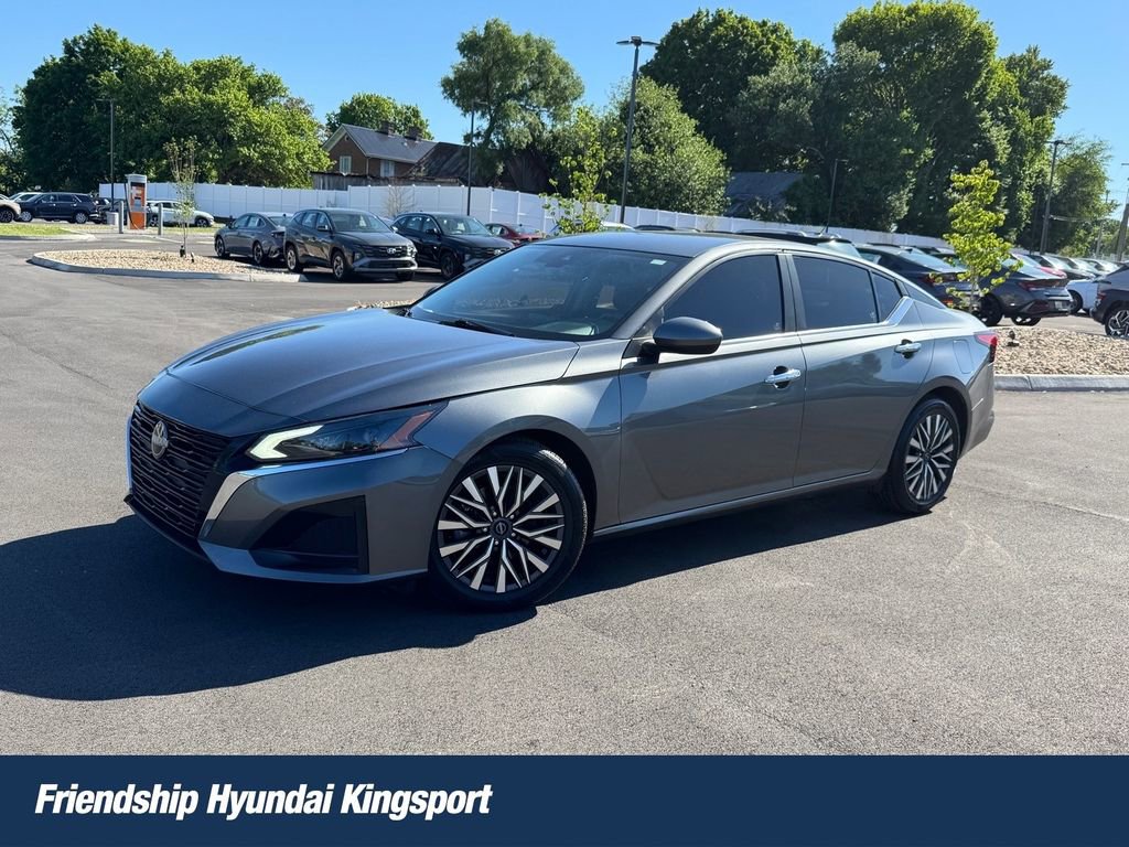 Used 2023 Nissan Altima 2.5 SV