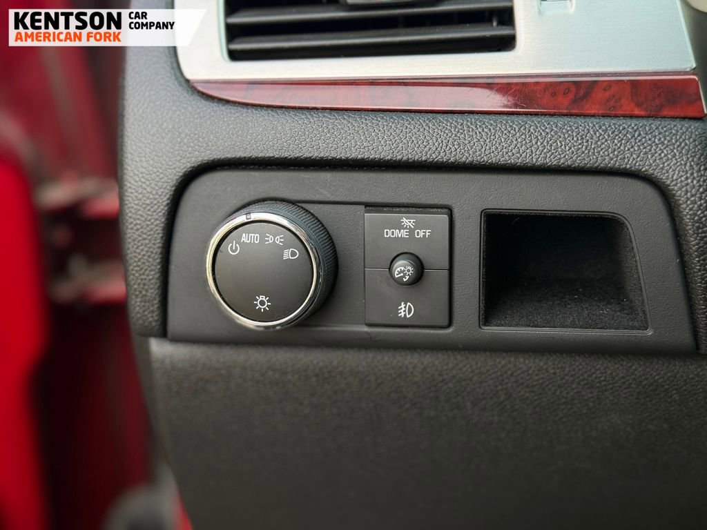 Used 2014 Cadillac Escalade Luxury image 22