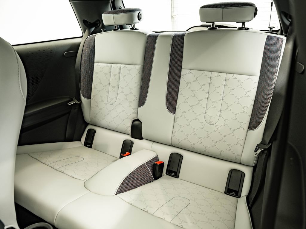 New 2026 MINI Cooper 2-Door Hardtop FWD image 39