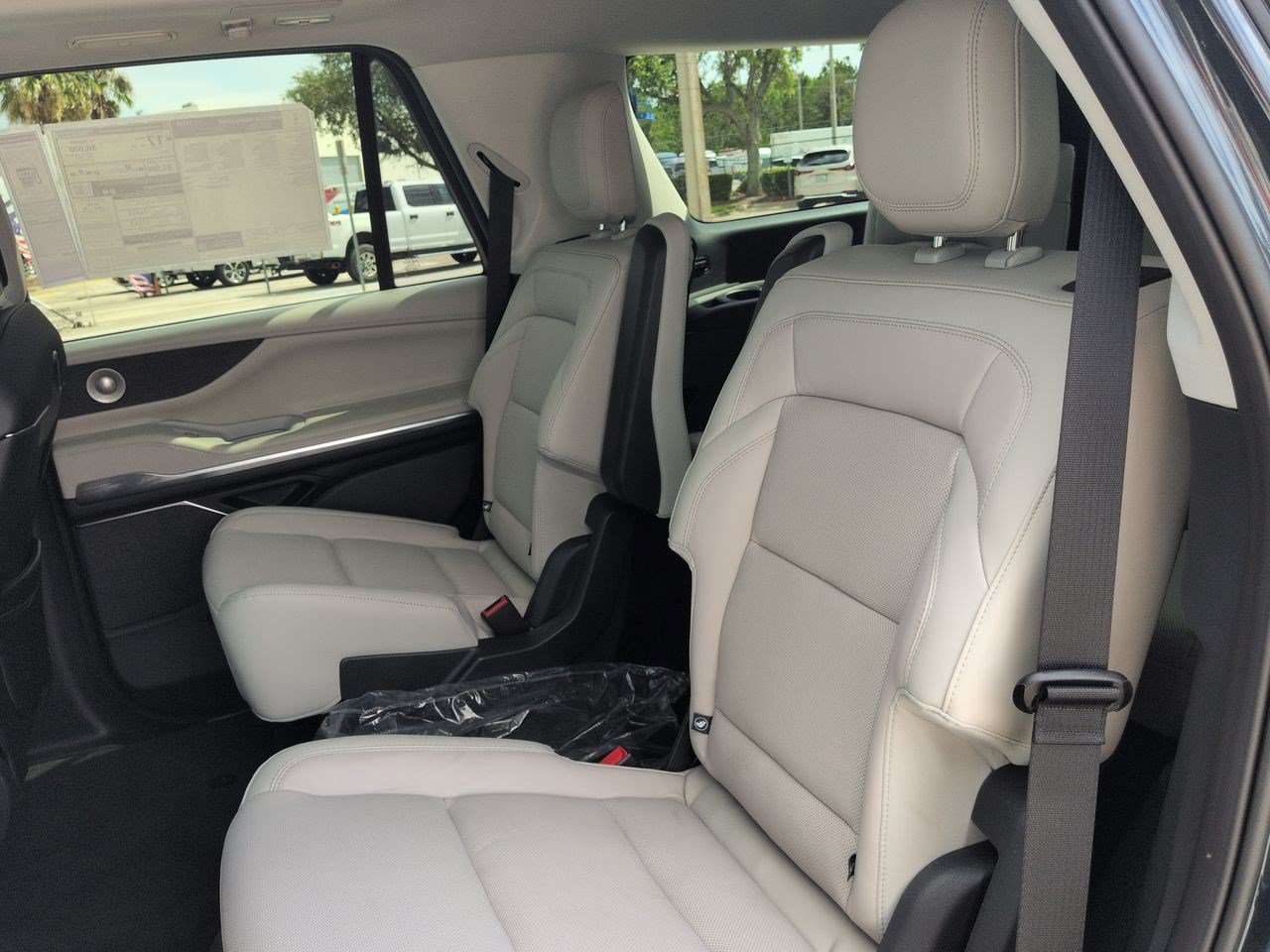 New 2026 Lincoln Navigator Reserve AWD/4WD image 14